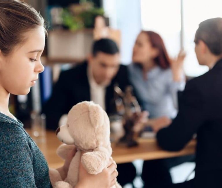 Jakie pytania zadaje sąd na sprawie o pozbawienie władzy rodzicielskiej?
